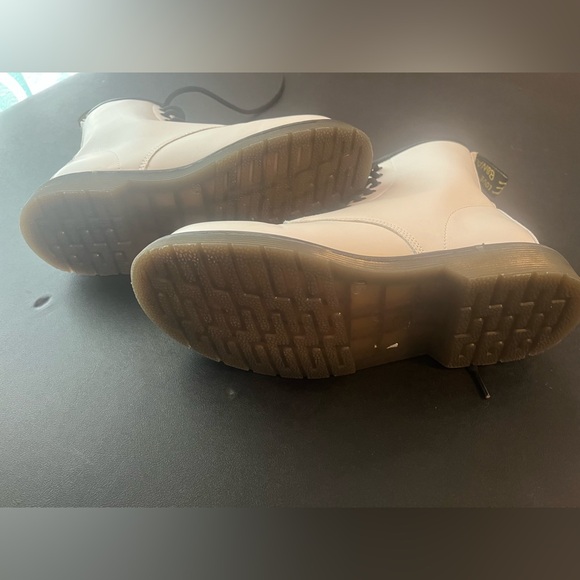 Moc Docs AMORE WHITE BOOTS Women’s size 6.5 (37) - Picture 6 of 6